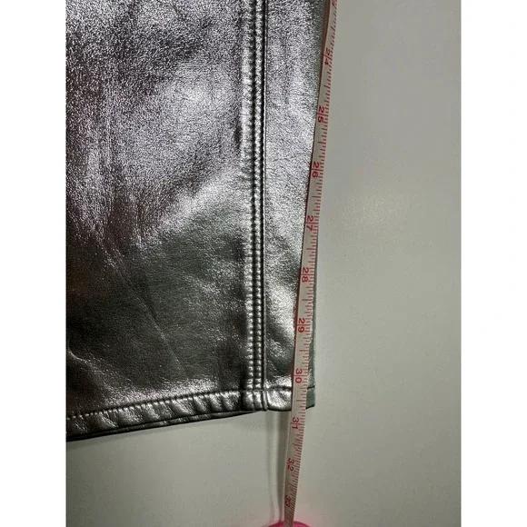 Good American Faux Leather Good Icon Straight Pants in Silver Metallic Size 6/28 - Picture 6 of 7